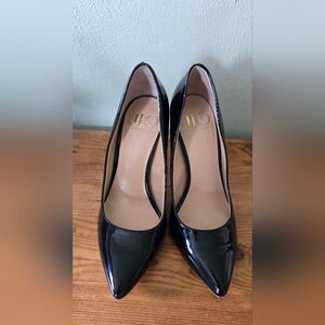 Jennifer Lopez Black Patent Leather Pumps